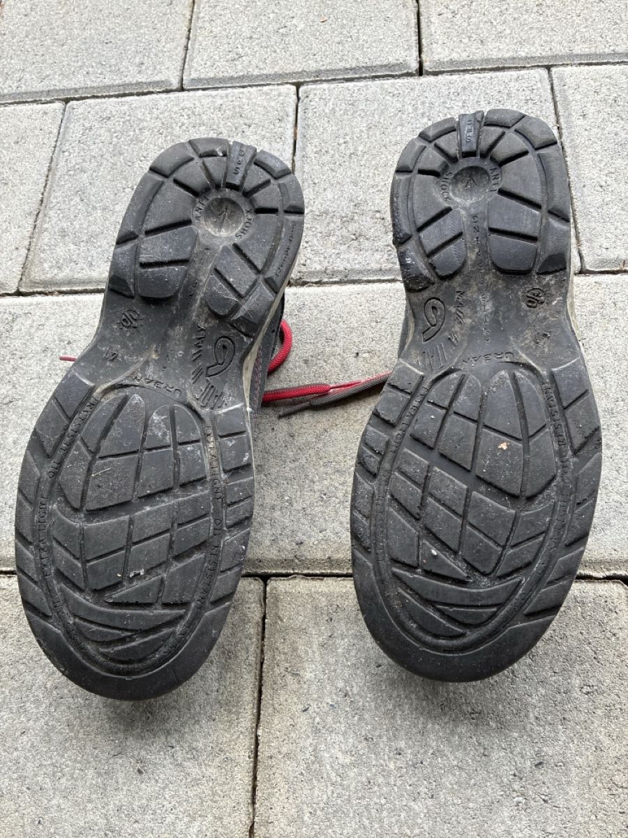 Scarpe da uomo: Sicherheitsschuhe mit Stahlkappe Gr. 41 – Usato da Horgen venduto da Tootall 1