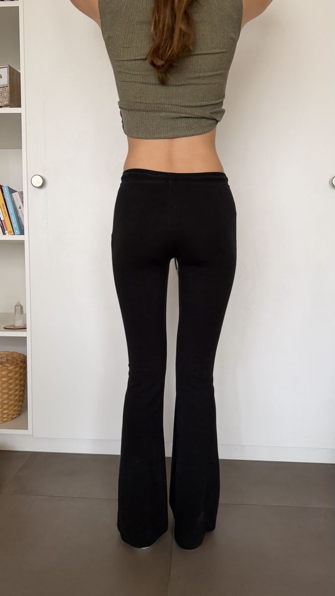 Bershka Pantaloni: Bas BERSHKA taille basse – Nuovo (secondo la descrizione) da Bottens venduto da lal_plz7 2
