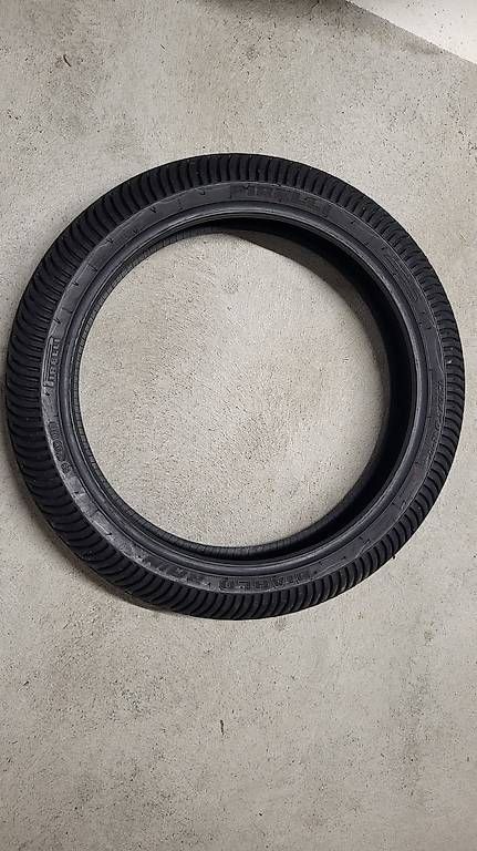 Parti ricambio per ciclomotori: Pirelli Rain vorne - Regen Reifen – Usato da Wallisellen venduto da Mightybarb 1
