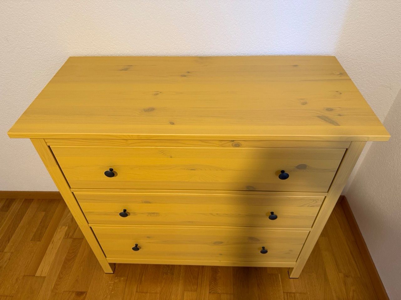 Ikea Cassettiere: Kommode IKEA HEMNES 108x50x96cm – Usato da Bern venduto da ZigaD 1