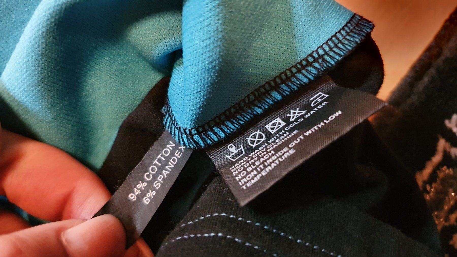 Robes: Designerkleid Gr. S/M Boho Ethno bunt gemustert Fransen – D'occasion à Wald ZH par CapLux 5