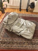 Einzigartiger Sitzsack aus original Flugzeugrutsche