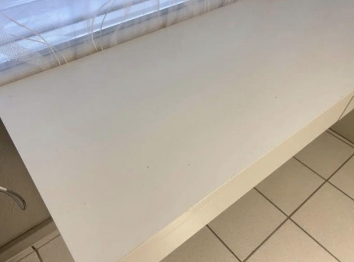 Bureaux: Schreibtisch – D'occasion à Solothurn par sl_27 1