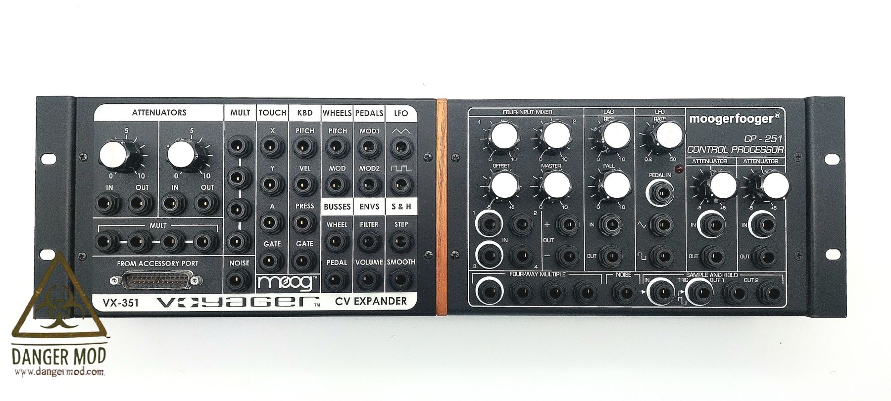 Moog Musikinstrumente: Pack Moog VX-351 & CP-251 - rack 3U (câbles inclus) – Gebraucht aus Villars-sur-Glâne von SwissTrendyStore