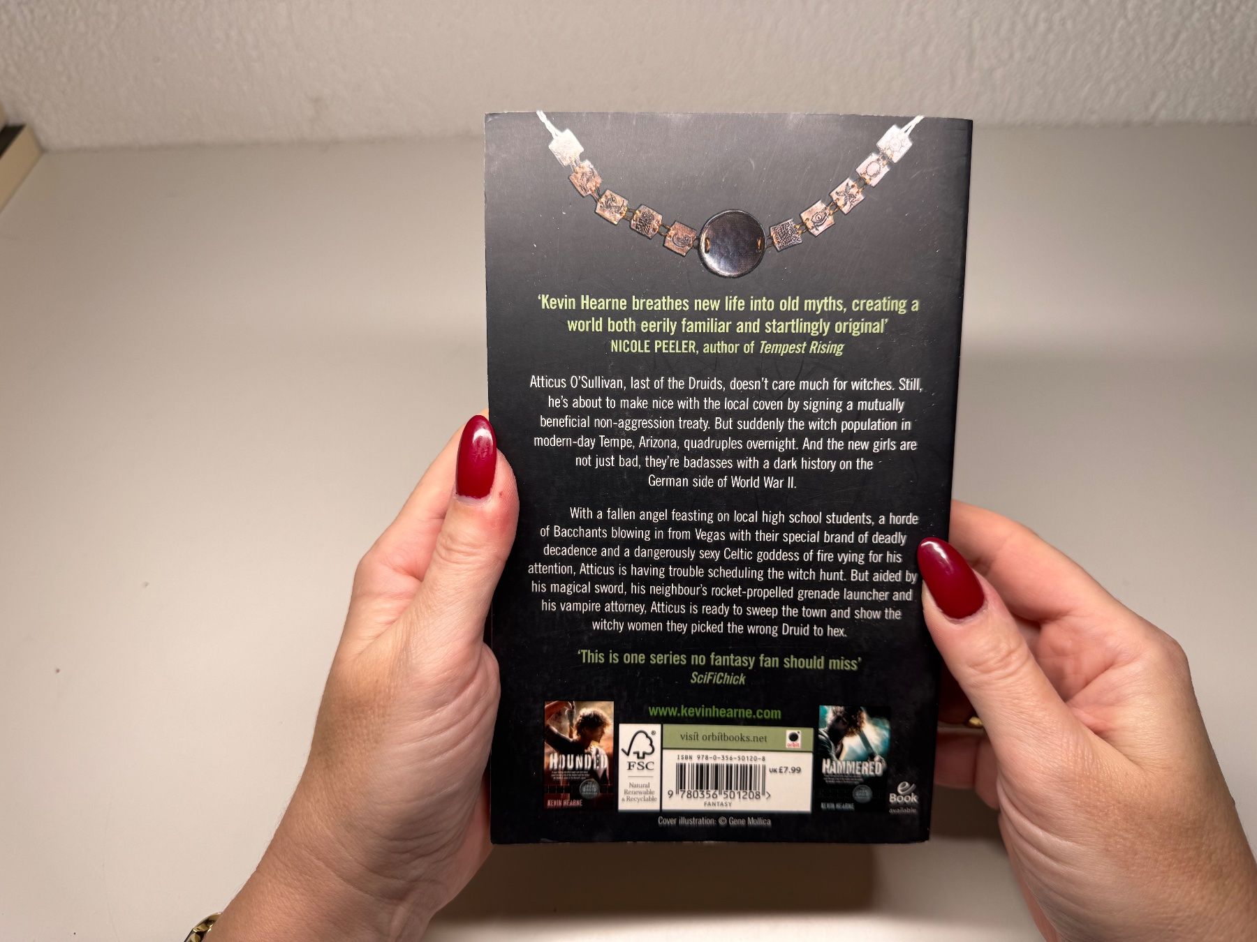 Libri: NOVEL: Kevin Hearne, Hexed,The Iron Druid Chronicles – Usato da Grosswangen venduto da English_books 9