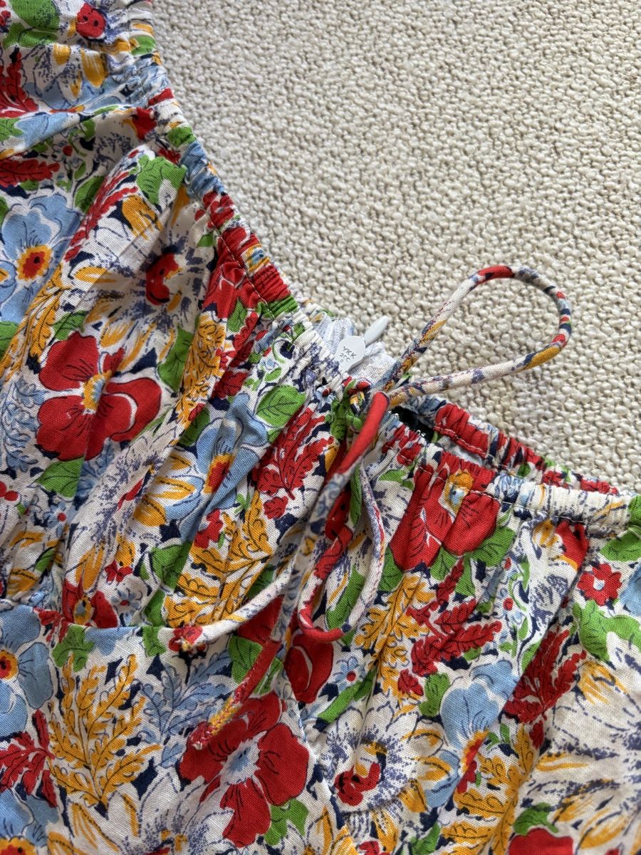 Robes: INFLUENCE FLORAL DRESS – D'occasion à Zürich par dor_9l9g 2