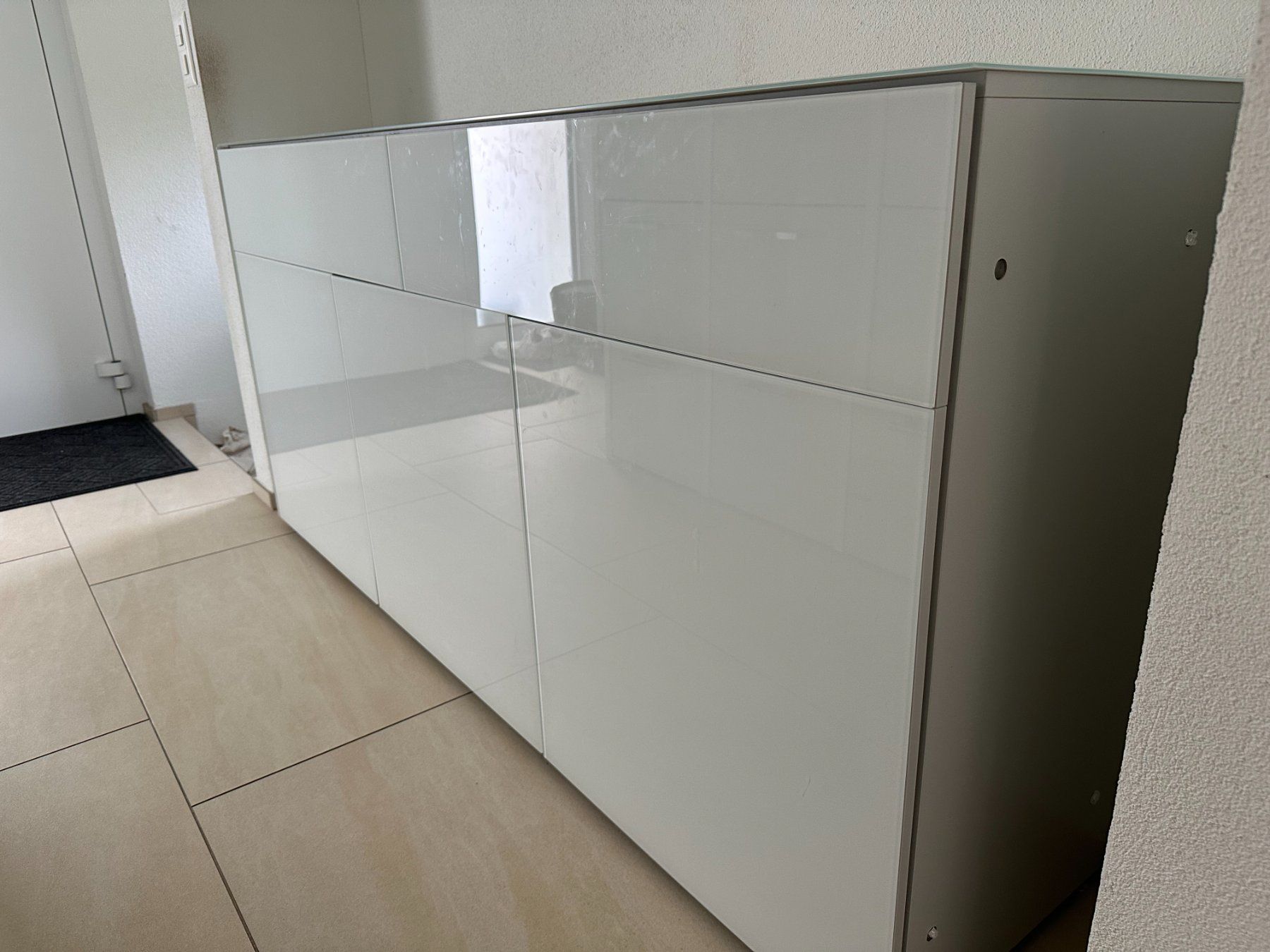 Pfister Commodes: Kommode / Hochglanz weiss – D'occasion à Stäfa par sim_b2kx 6