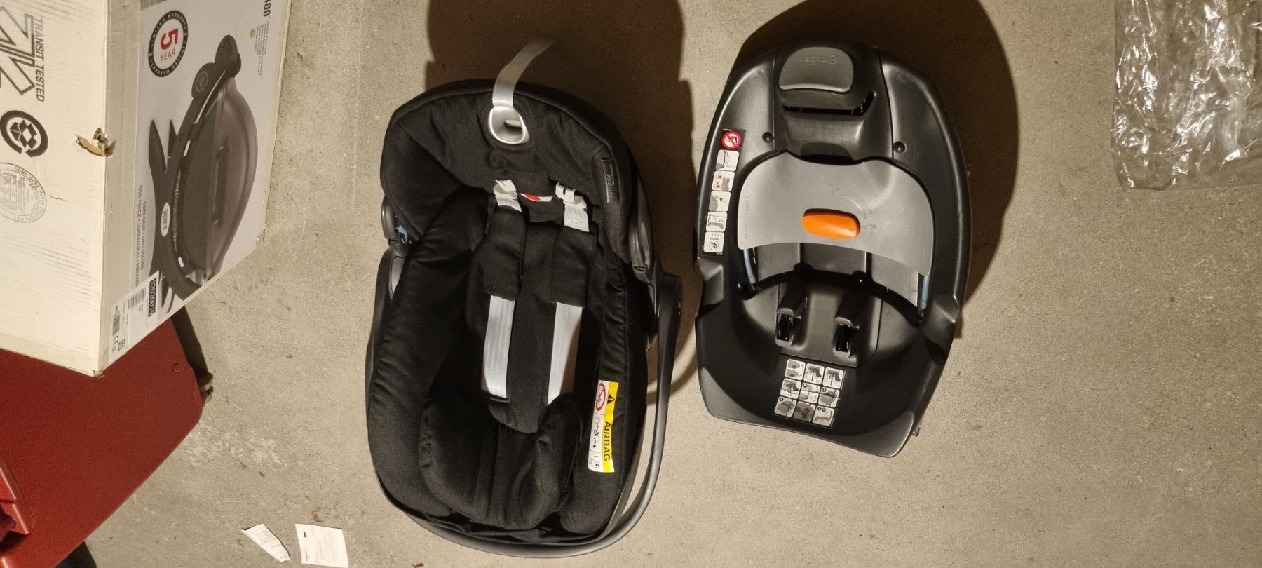 Seggiolini per auto: Babyschale mit Isofix-Base – Usato da Herrliberg venduto da mte_bh2s