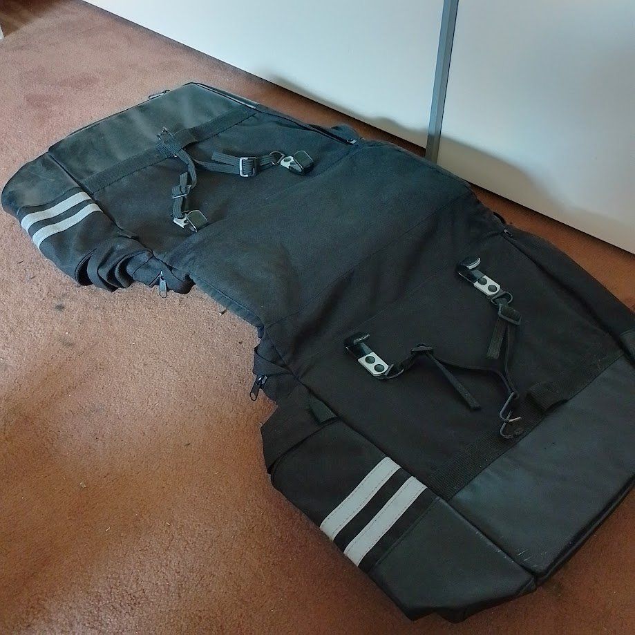 Pezzi di ricambio: Fahrrad Gepäcktasche – Usato da Wichtrach venduto da Bruno6607 1