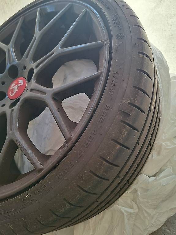 Abarth Cerchioni: Reifen mit Abarth Felgen – Usato da Dottikon venduto da uyis 1