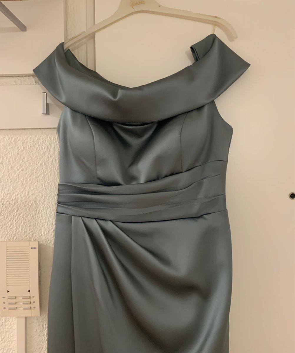 Vestiti: Abendkleid Satin – Nuovo (secondo la descrizione) da Zürich venduto da mine.ege1 1