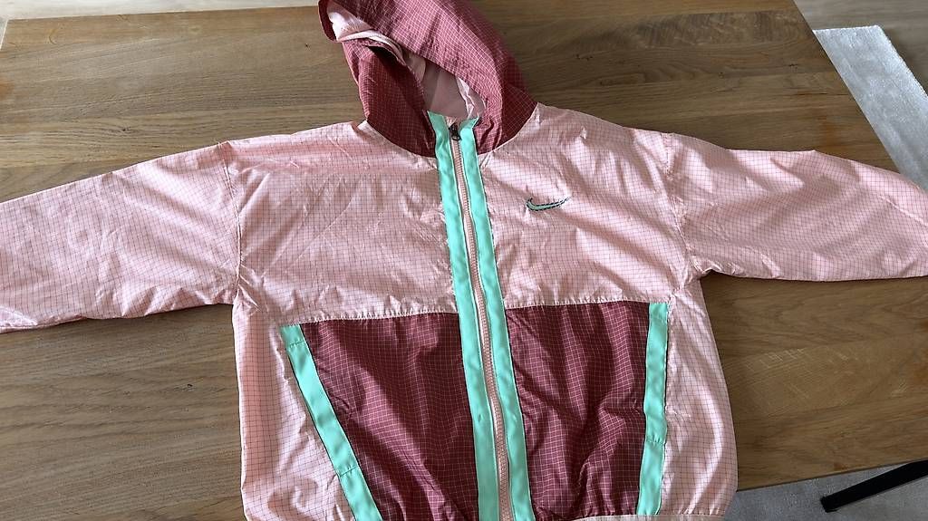 Giacche: Nike Kinderjacke Windbreaker – Usato da Cham venduto da deltoro84