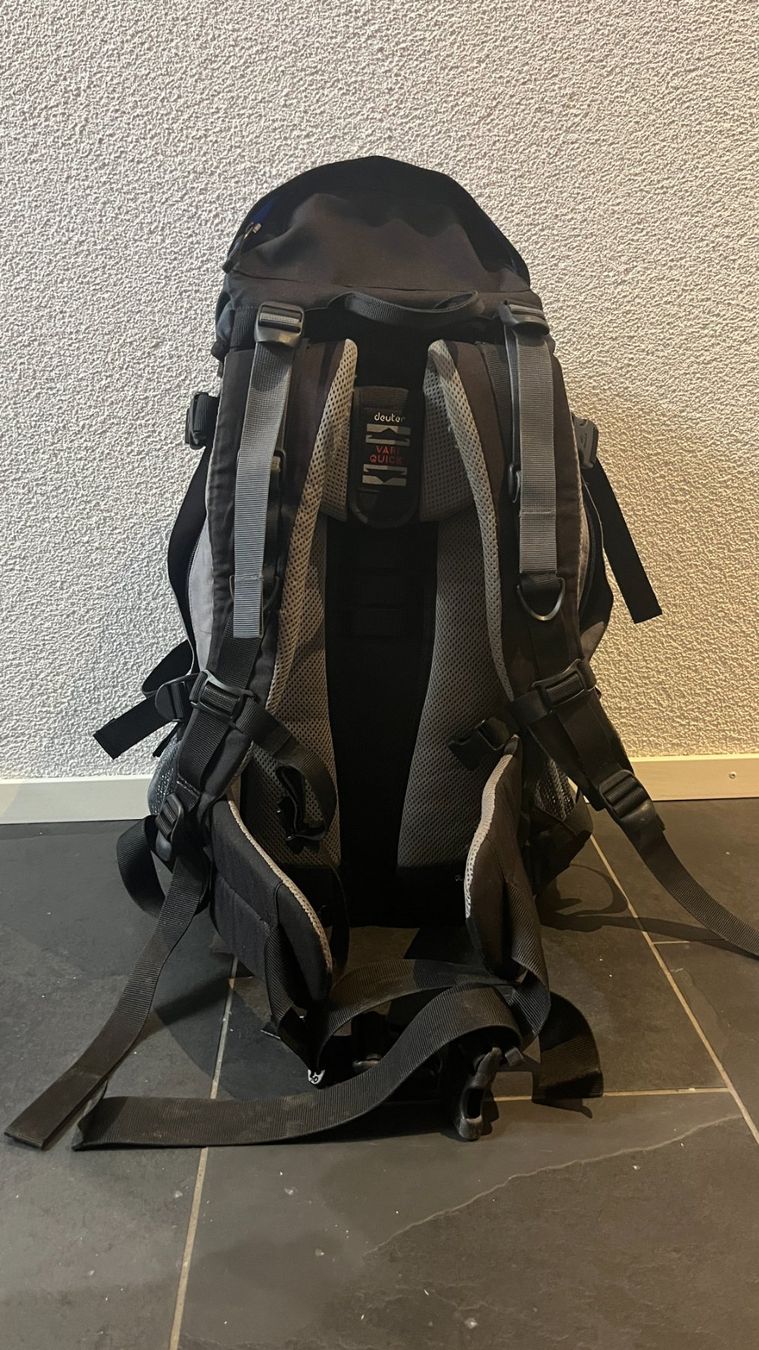 Deuter Sacs & sacs à dos: Deuter Fox 30 Kinder Wanderrucksack – D'occasion à Winterthur par jok_5b29 2