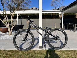 Radio Bike Co. Dirt Jump Bike 26 Zoll