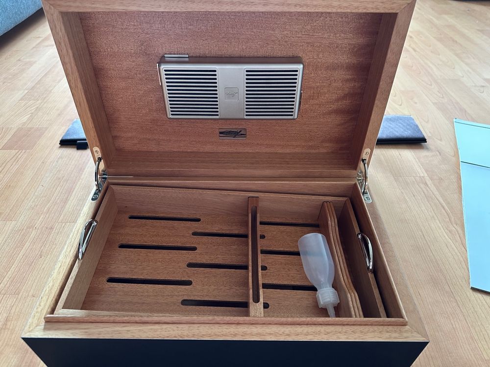 Humidor Davidoff Ambassador Winston Churchill WSC London Kaufen auf
