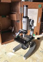 Microscope Olympus 1964 avec sa boîte en bois