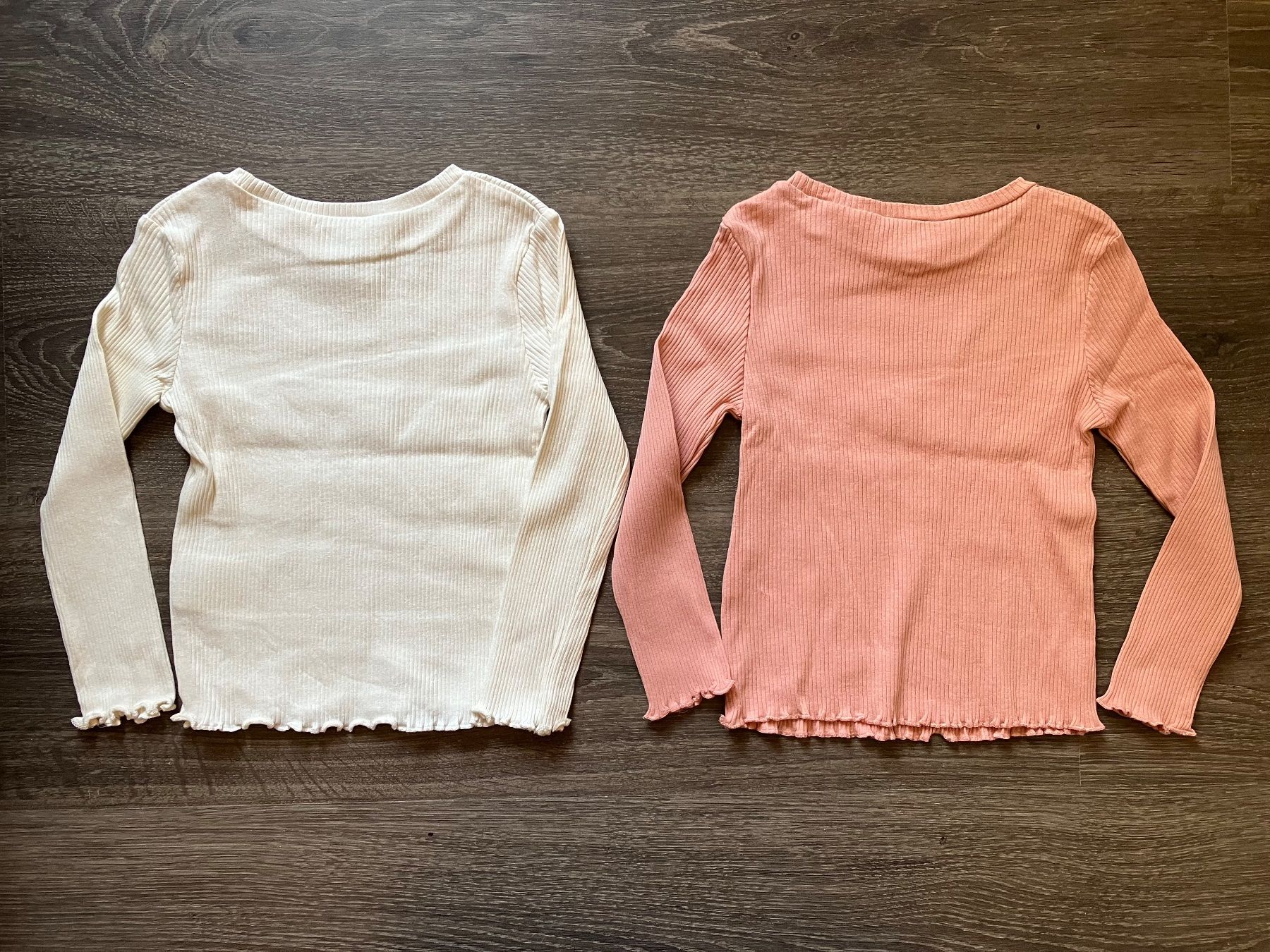 H&M Lotti & Set di vestiti: Gerippte Langarmshirts H&M 92 - 2 Stk. – Usato da Gattikon venduto da stri_lgs79 1