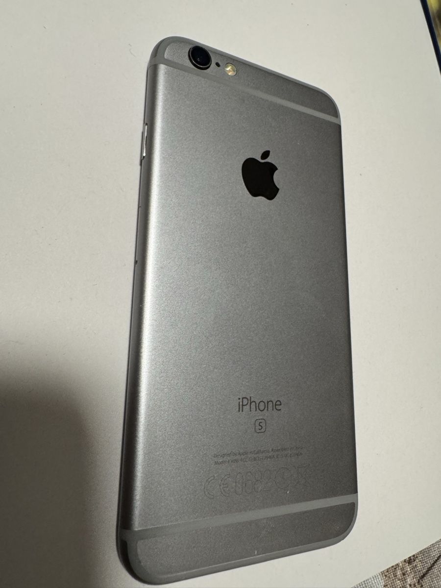 Apple Telefoni cellulari / Smartphones: iPhone 6s 16GB Space Gray mit Box – Usato da St. Margarethen TG venduto da Apple_Lovers 1