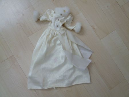 Vintage Barbie Kleid  winterkleid winterliches Kleid beige