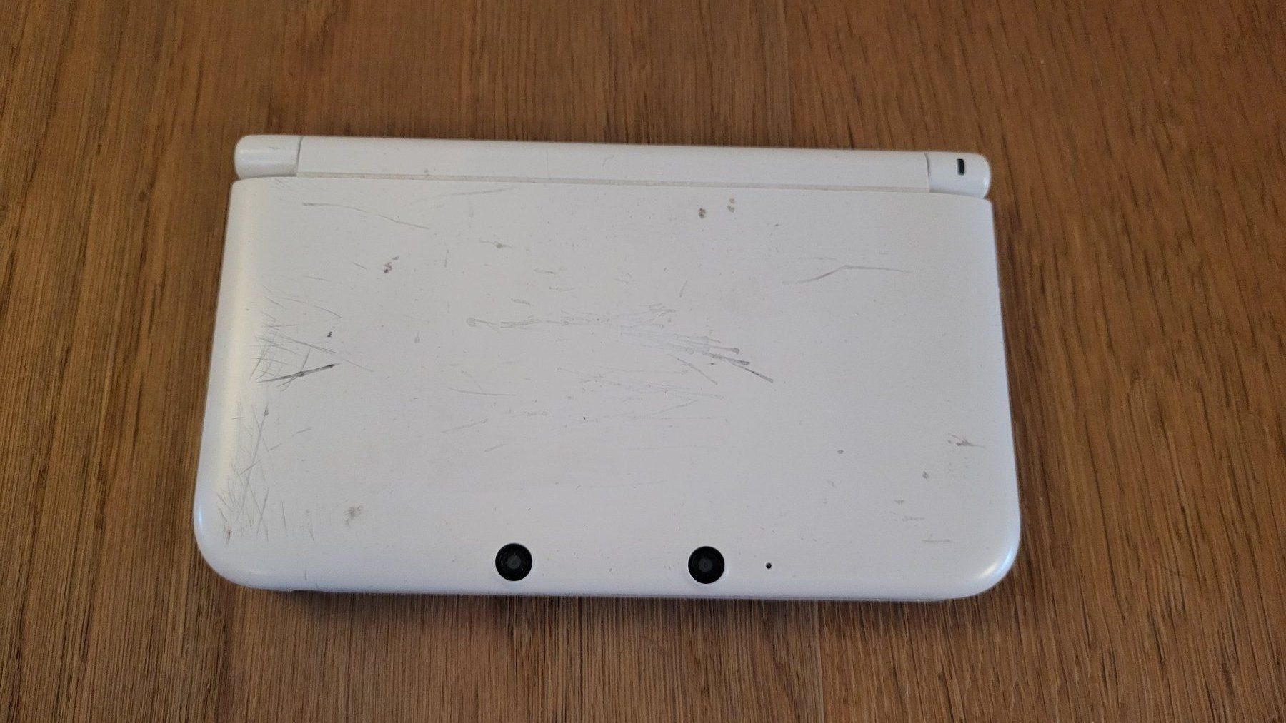 Nintendo Console: Nintendo 3DS XL Weiss – Usato da Münsingen venduto da Heroism2010