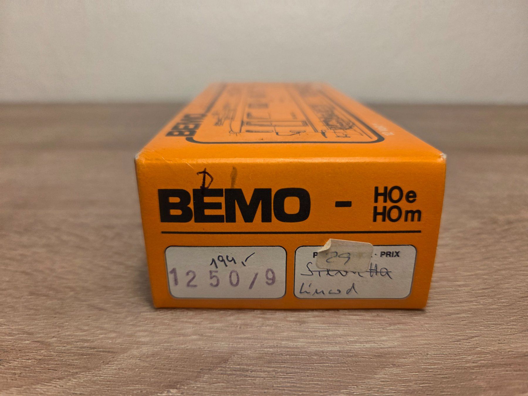 Bemo Modellini di ferrovie: Bemo 1250/9 E-Lok Viamala RhB H0m – Usato da St-Aubin-Sauges venduto da Lo_Go 7