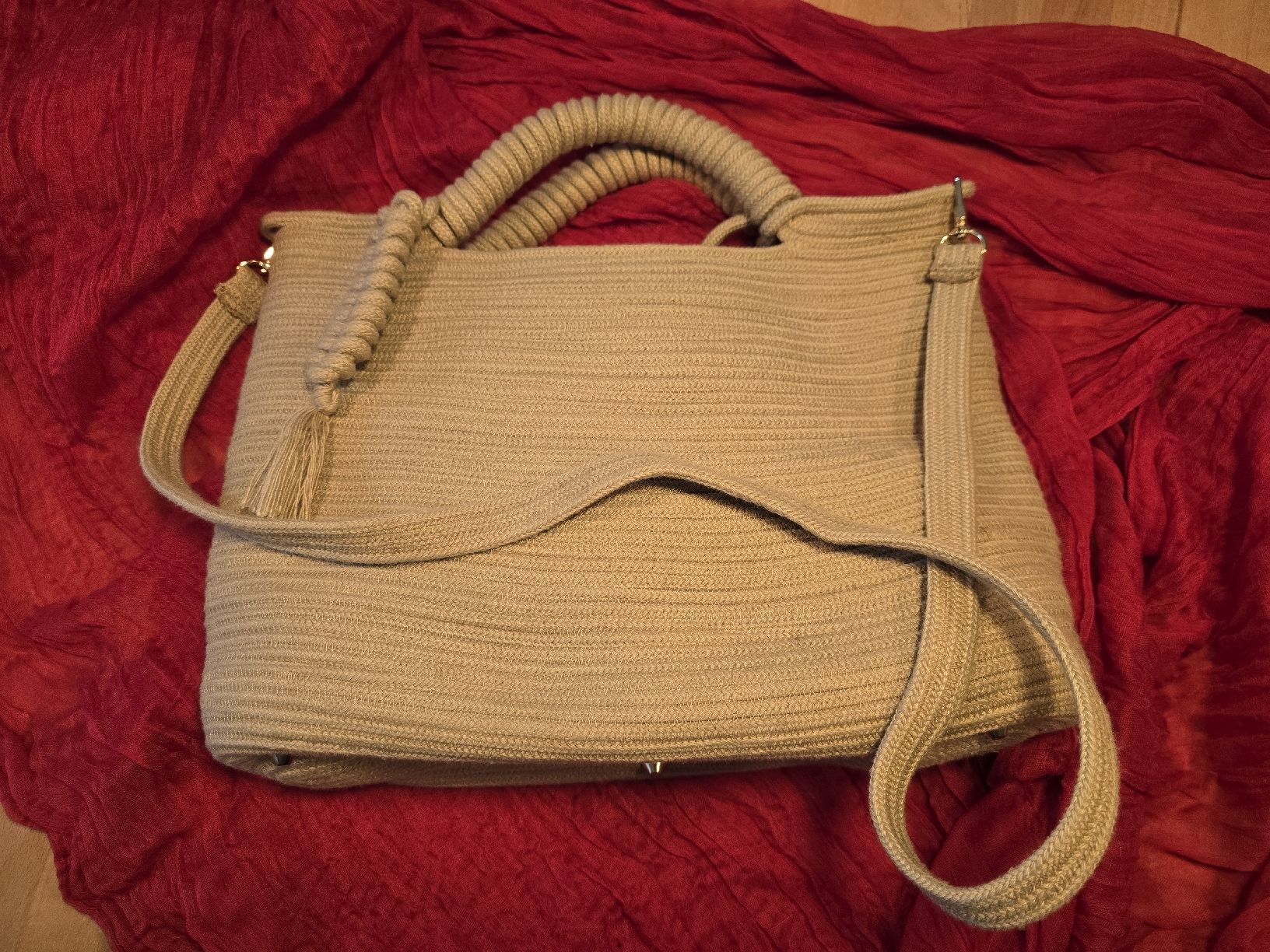 Taschen für Damen: Handtasche  – Neu (gemäss Beschreibung) aus Figino von muggli091