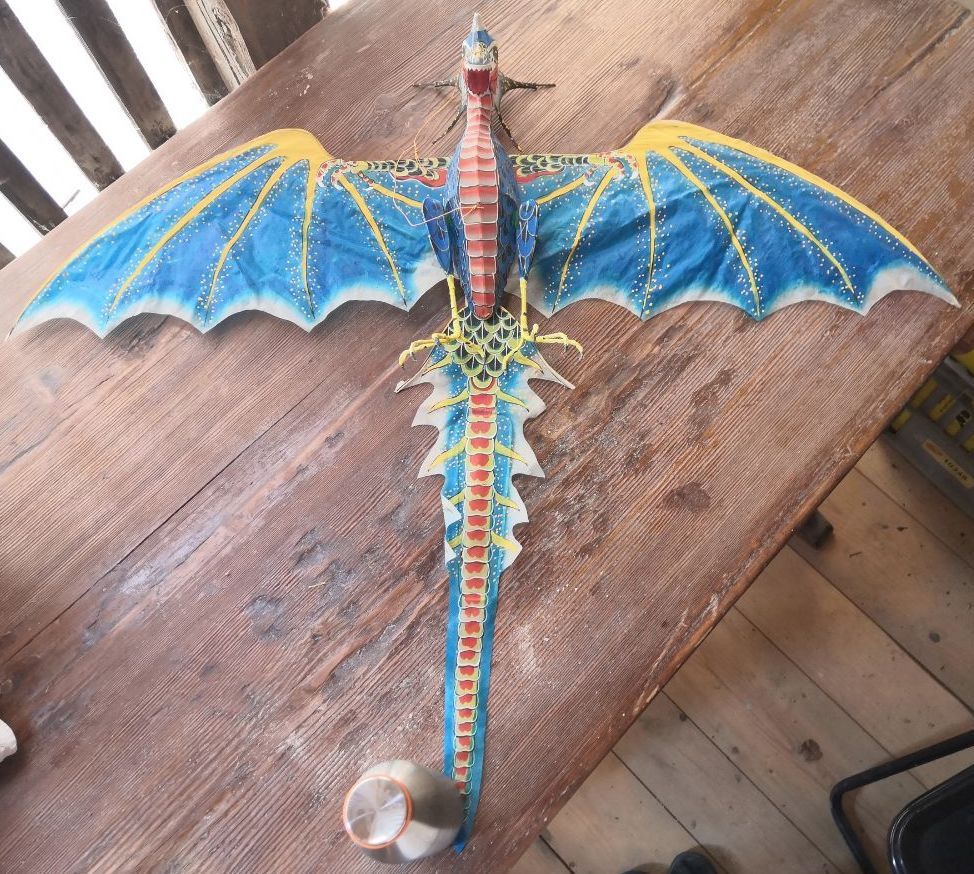 Jouets: Drache handgemacht – Neuf (Voir description) à Zürich par gemuesebouillon