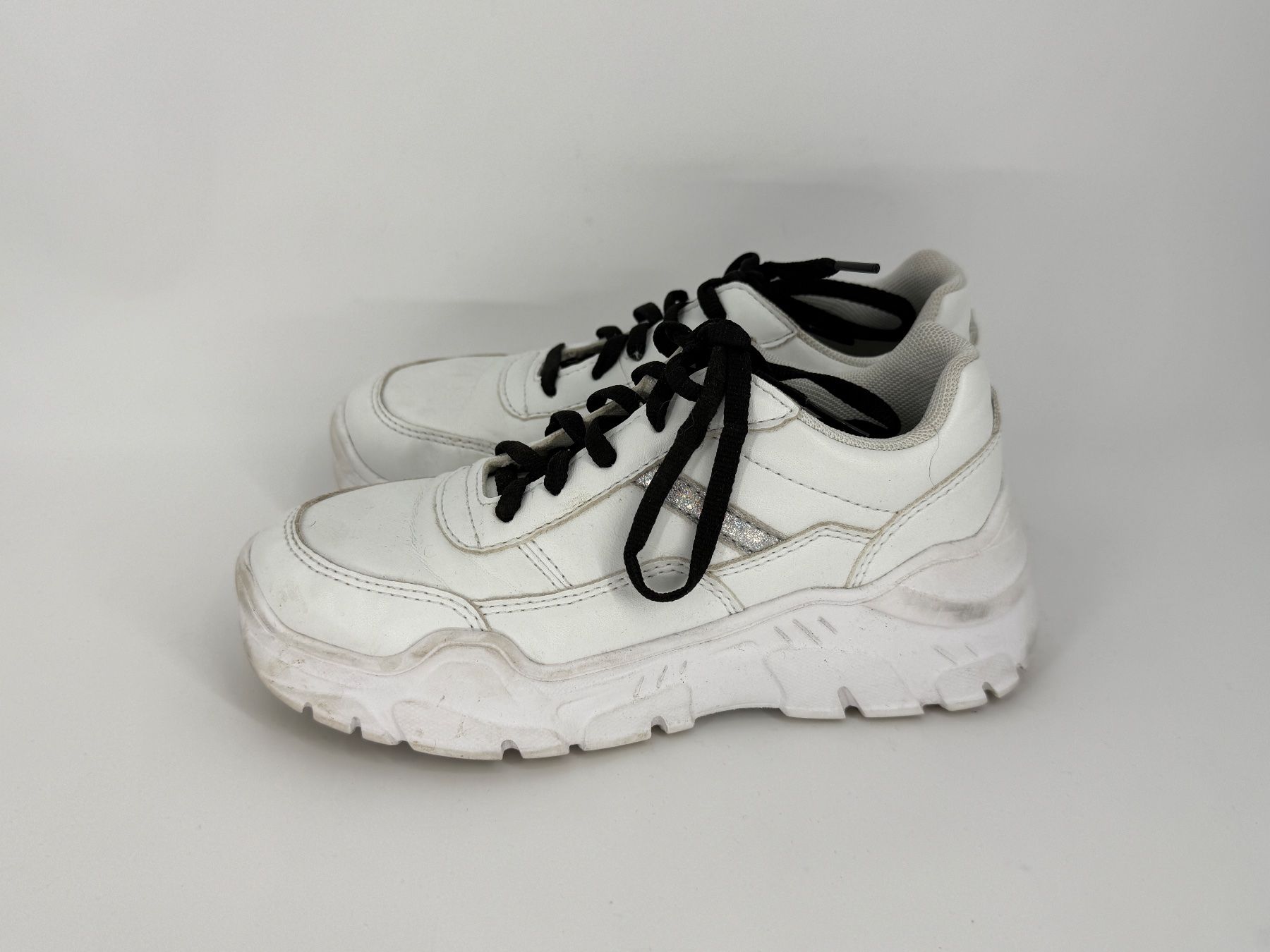 Scarpe per ragazze: Sneaker Gr. 33 von Venice – Usato da Auenstein venduto da moin.