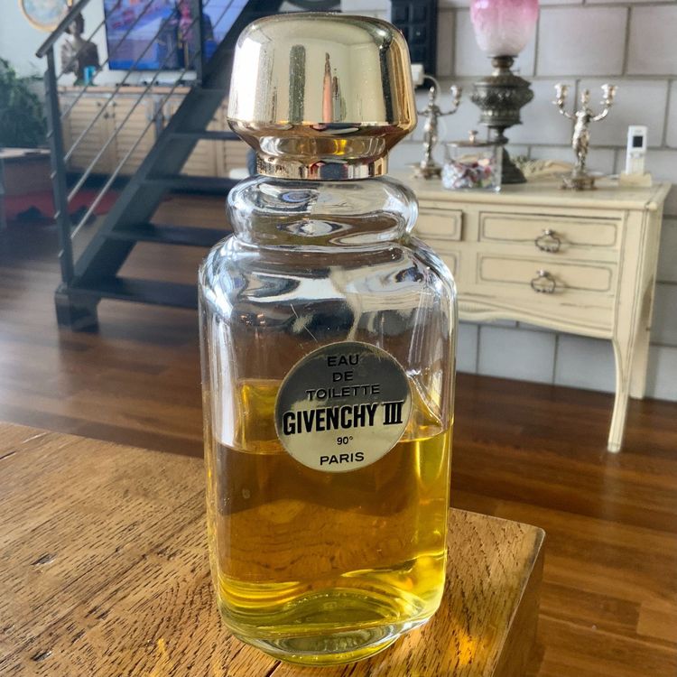 VINTAGE GIVENCHY III, CA.250 ML VON 480 | Acheter sur Ricardo