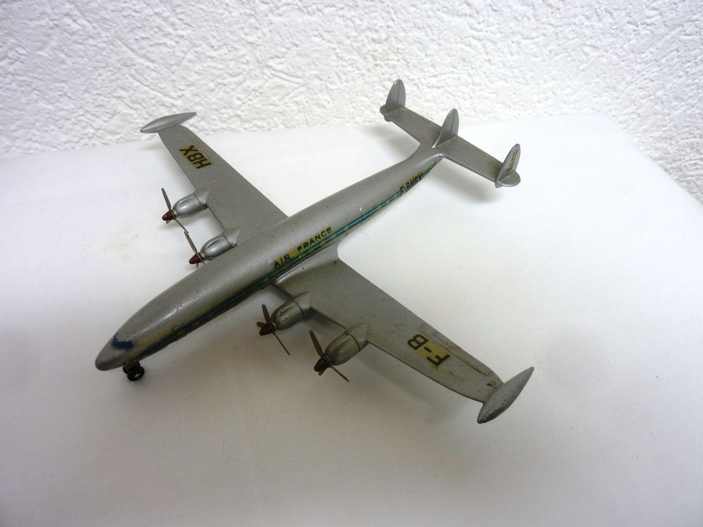 dinky toys super constellation