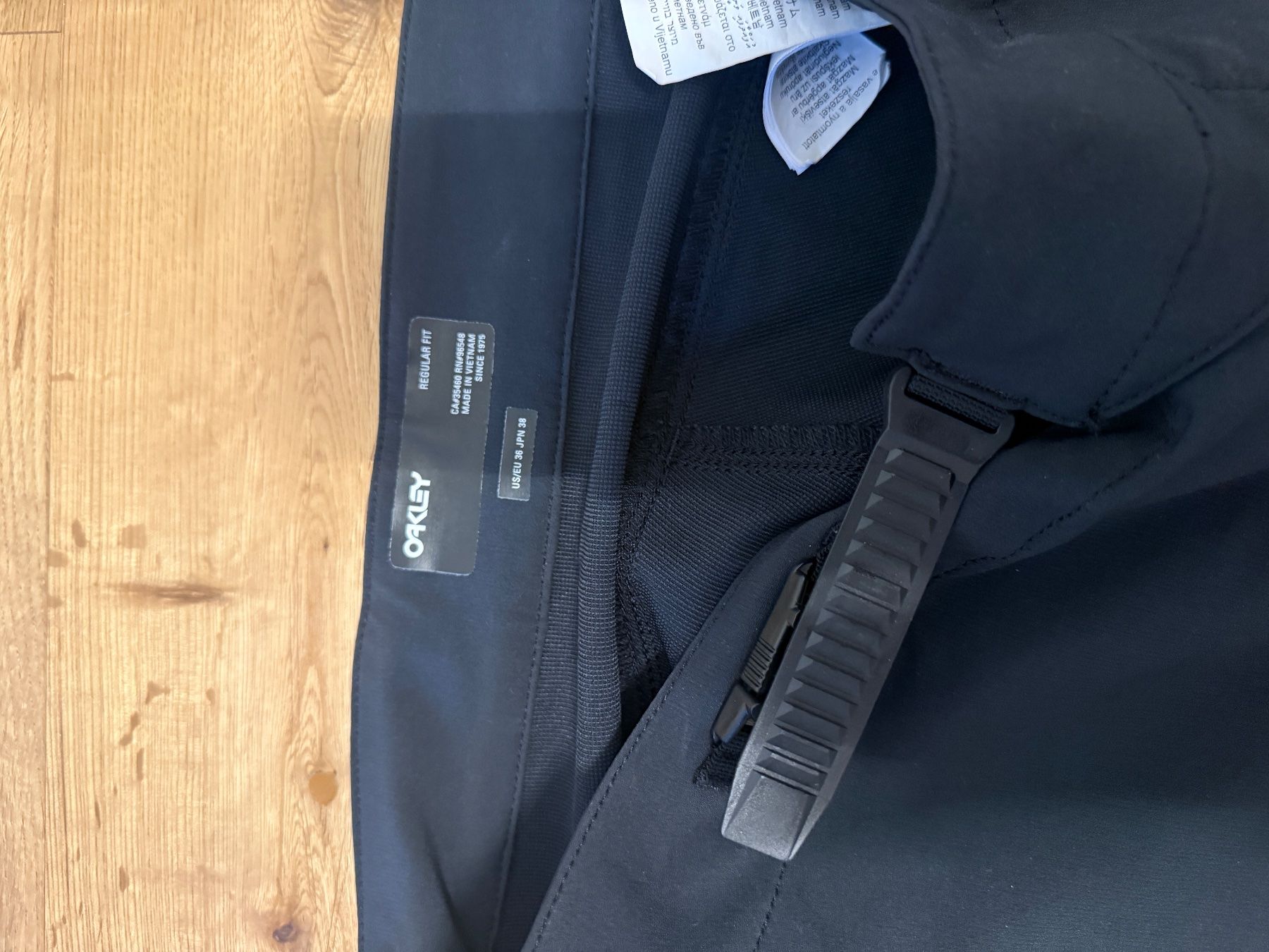 Oakley Hosen: Oakley Bike Hose – Gebraucht aus winterthur von roman1990 3