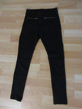 Hose schwarz Grösse 146