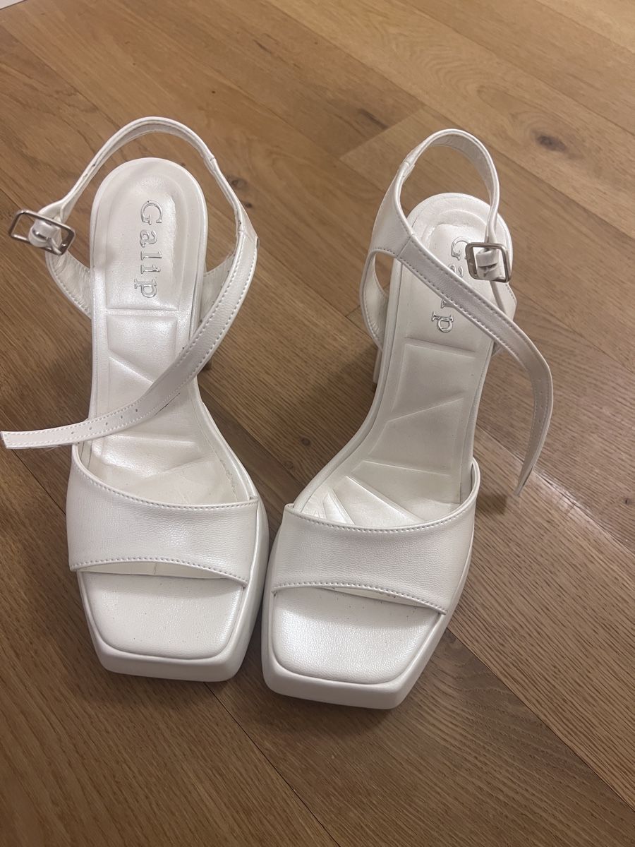 Scarpe da donna: Brautschuhe / sandalen – Nuovo (secondo la descrizione) da Root venduto da Fashionhomeandmore