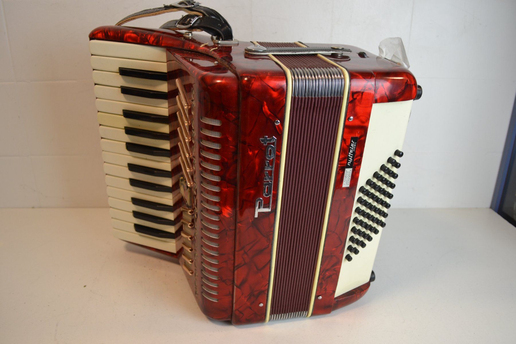 Strumenti musicali: Akkordeon chromatisch Parrot – Usato da Zürich venduto da Brockito 7