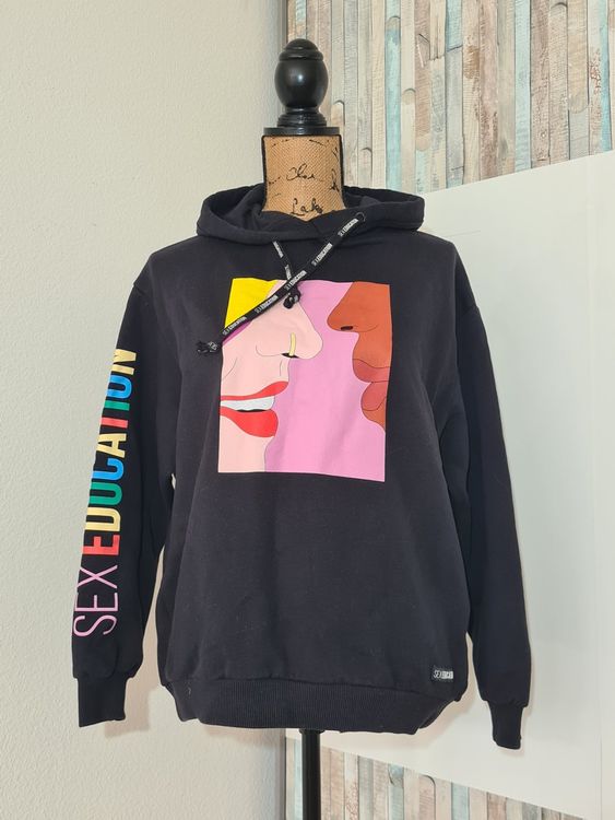 Hoodie Gr Xs Von Sex Education Pull And Bear Kaufen Auf Ricardo