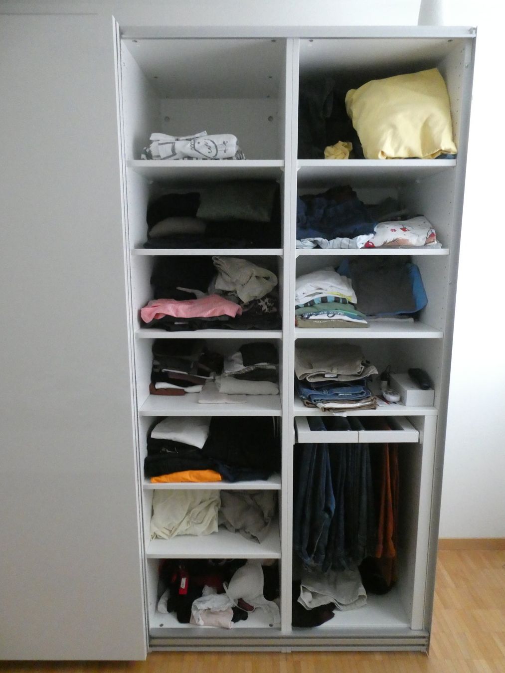 Ikea Armadi: PAX-Schrank mit Schiebetüren – Usato da Hergiswil LU venduto da orjjo 1