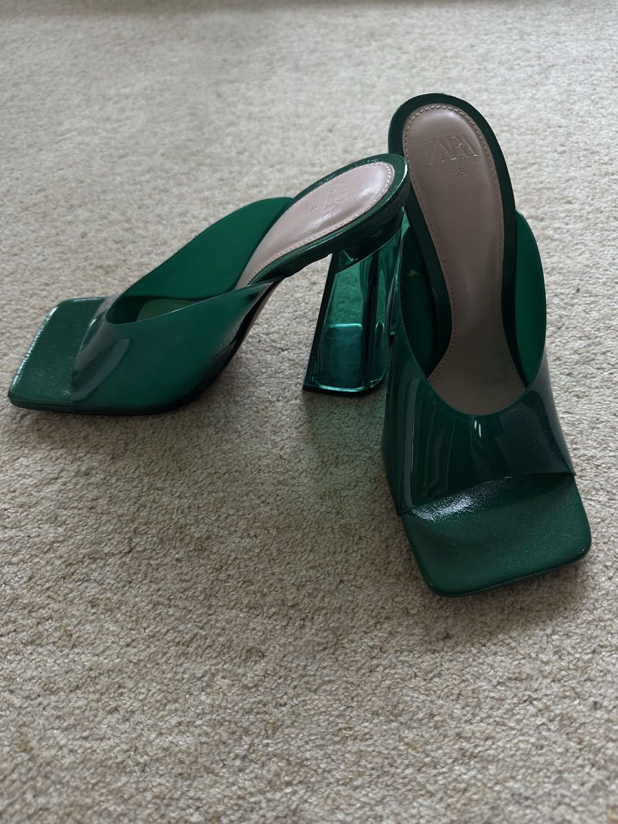 Zara Damenschuhe: Zara Green Mules, Size 38 – Gebraucht aus Blonay von sae_6sgw 2