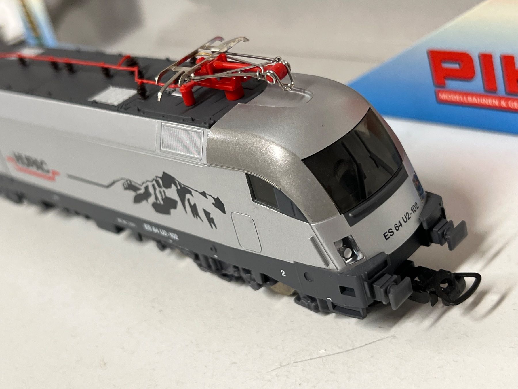 Piko Modelleisenbahnen: Piko 57414 ES 64 Taurus HUPAC H0 DC – Neu (gemäss Beschreibung) aus Neuenhof von ludovicco 5