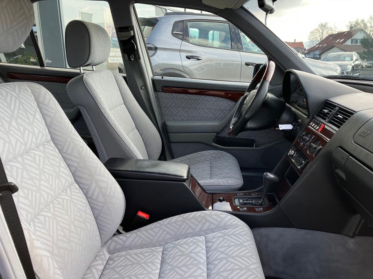 Mercedes-Benz Automobili: Mercedes-Benz C280 – Usato da Cernier venduto da stayfastjeffrey 5