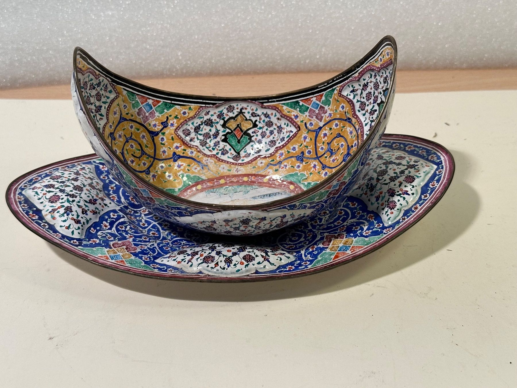 Ciotole: Multi-Color Middle Eastern Antique Bowls – Usato da Lausanne venduto da artnouveau04