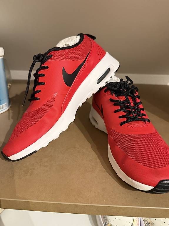 Nike Scarpe da donna: rot-schwarze Nikes – Usato da Burg AG venduto da san_y56v