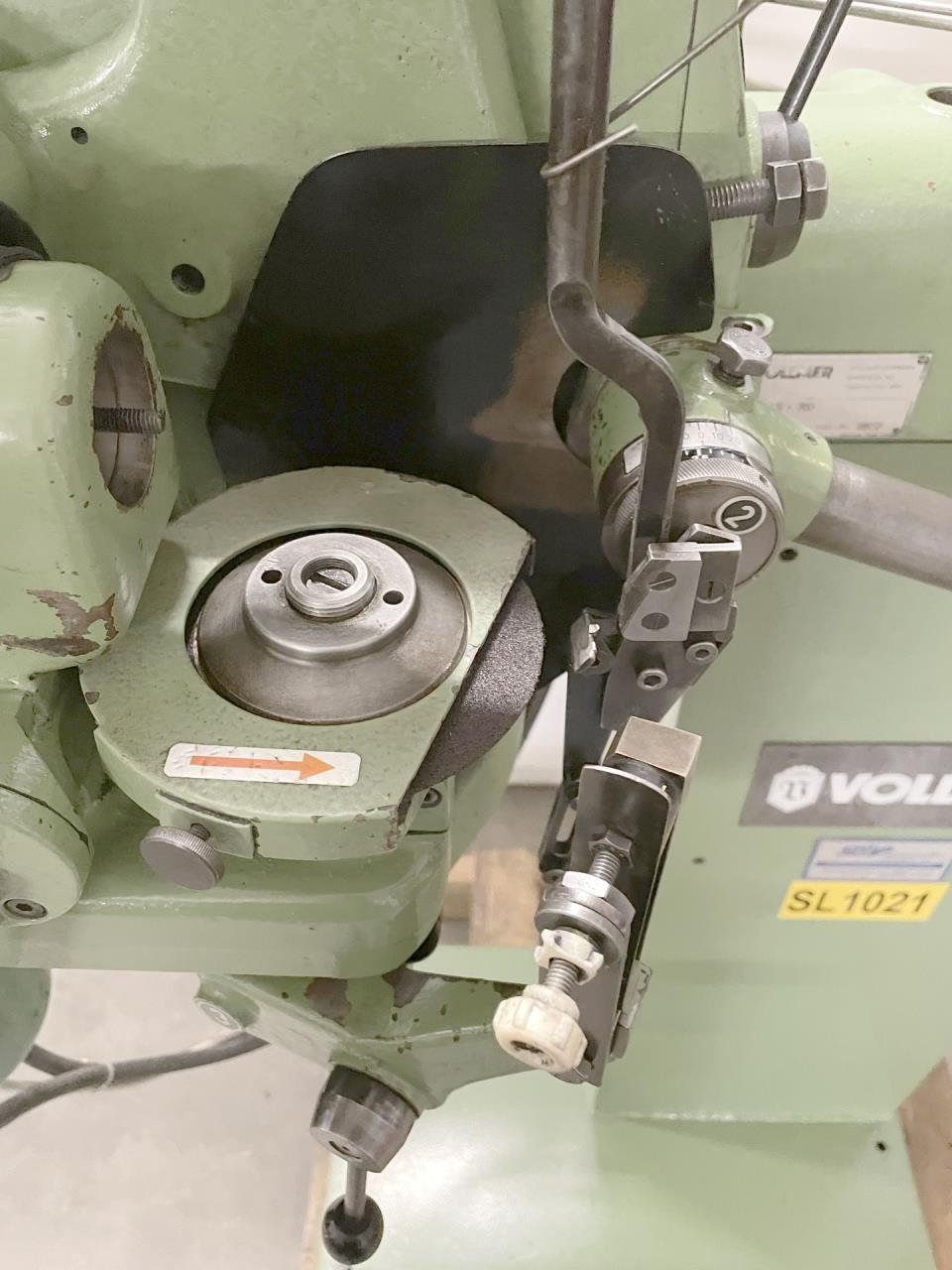 Vollmer Tutte le macchine: Sägeblattschärfmaschine Vollmer NS-700 – Usato da Brügg BE venduto da mullermachines 3