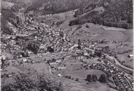 Schwanden ( GL ) Flugaufnahme.