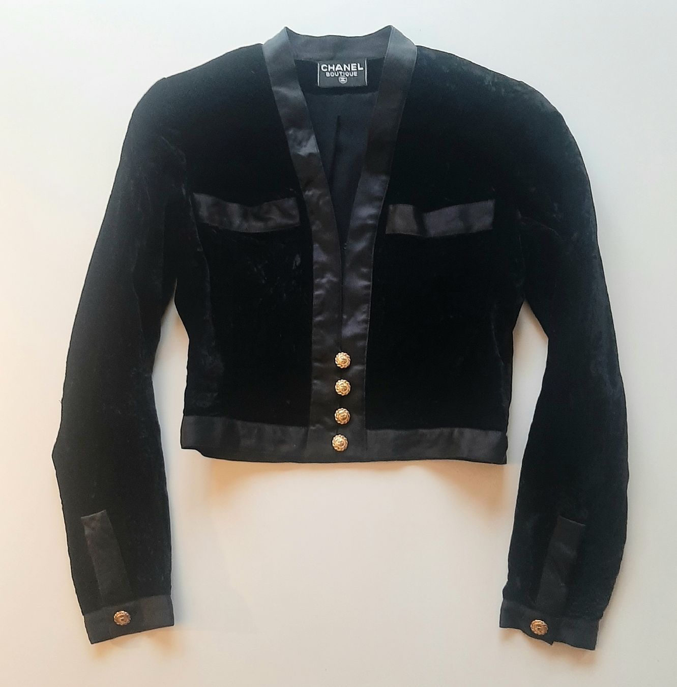 Chanel Jacken: Veste en velours Chanel Boutique – Gebraucht aus Chêne-Bourg von chsandra34 7