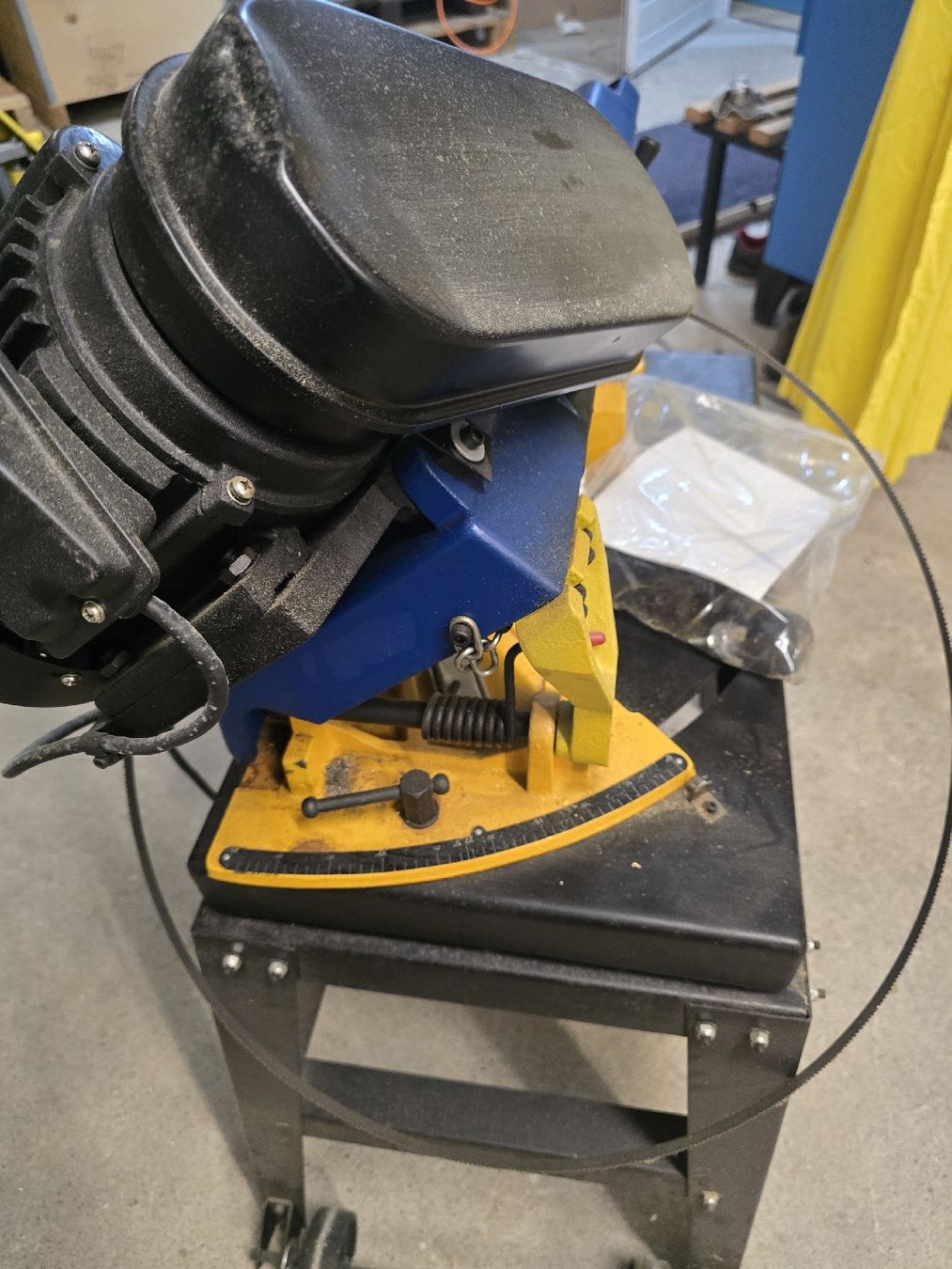 Seghe: Arwin Metallbandsäge AW 550MBS  – Usato da Büron venduto da CNCSERVICE 1