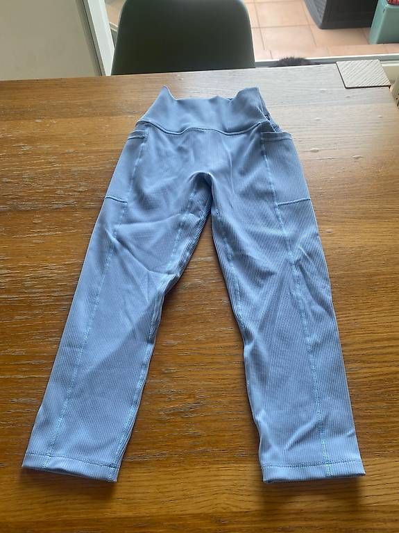 Leggings: Legging marque born primitive, taille M – Gebraucht aus Gollion von Nanouche88
