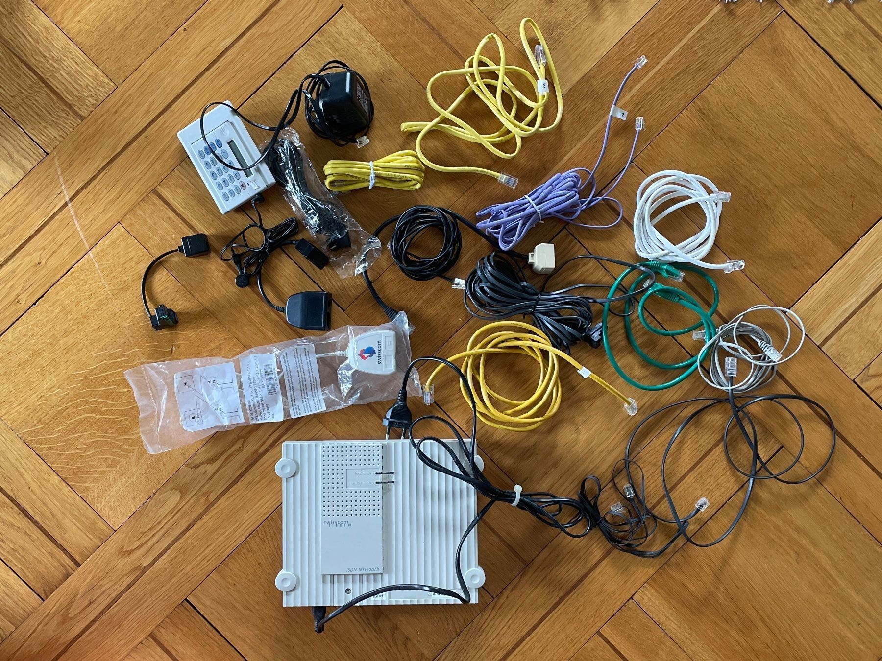 Câbles: Kabel Telefonie – D'occasion à Genève par Buens4