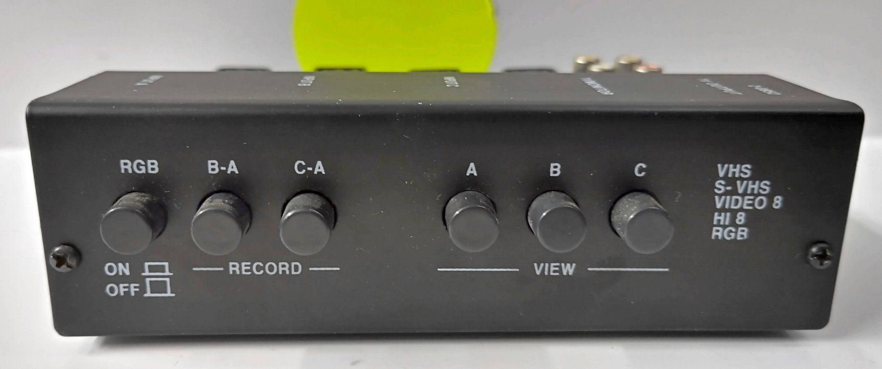 Componenti elettronici: Scart Umschaltbox 2-0852 ab 1 Fr. – Usato da Wilen b. Wollerau venduto da Edals 1