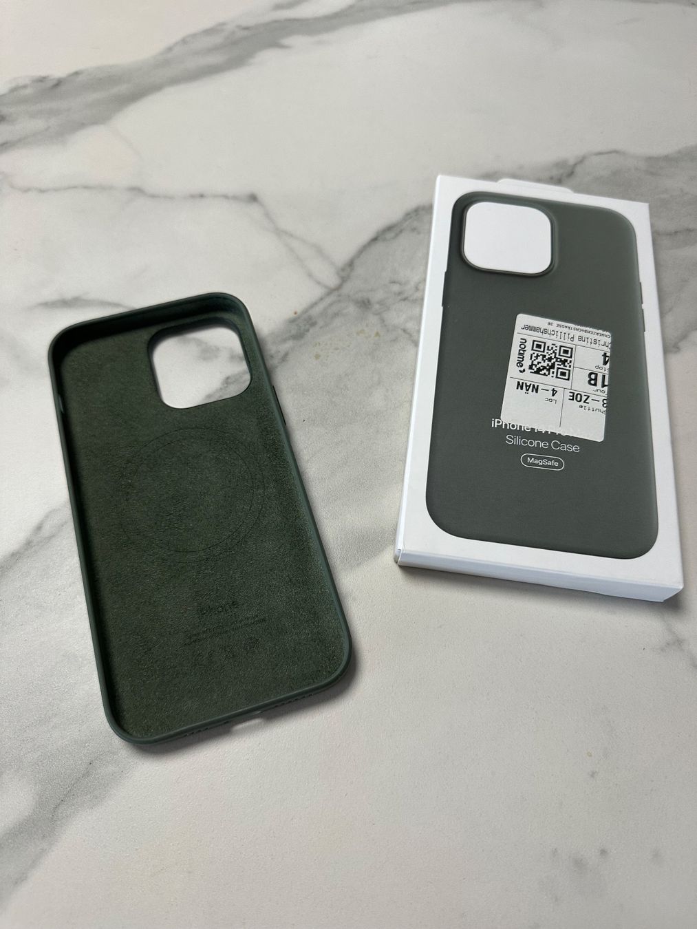 Apple Cover & Protezioni schermo: iPhone 14 Pro Max Silikon Hülle (Olive) – Nuovo (secondo la descrizione) da Zug venduto da cvTrex 1