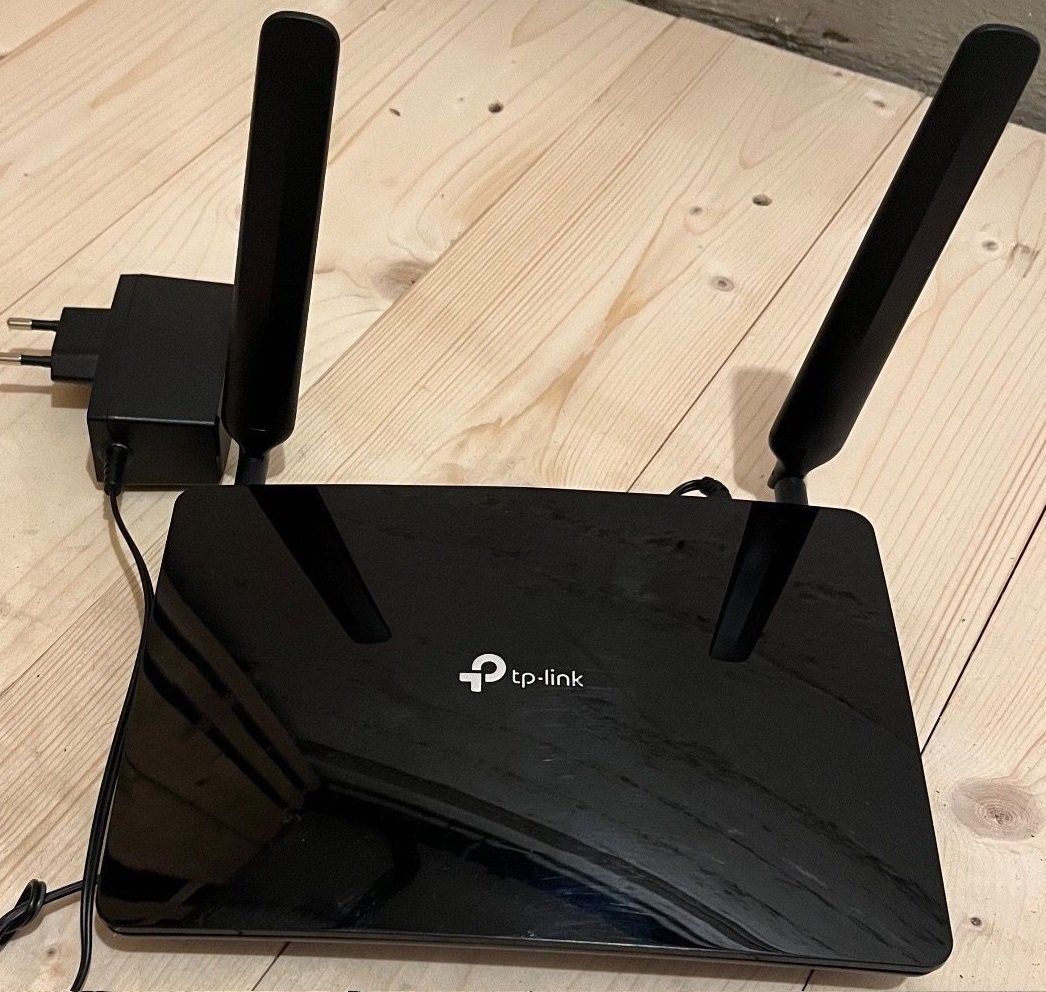 TP-Link Modem & Router: TP-LINK Archer MR400 Modem-Router – Usato da Zuchwil venduto da Beppe_25.3 3